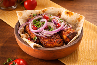 Pork barbecue with bread