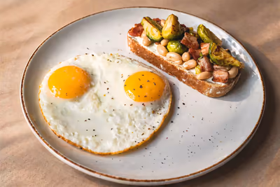 fried egg with toast