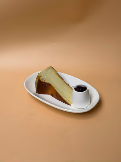 Pistachio Basque Cheesecake with Chocolate | Berry Sauce