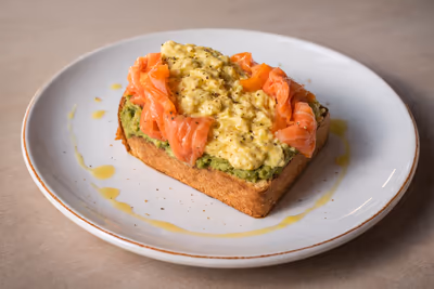 scrambled egg toast with smoked salmon