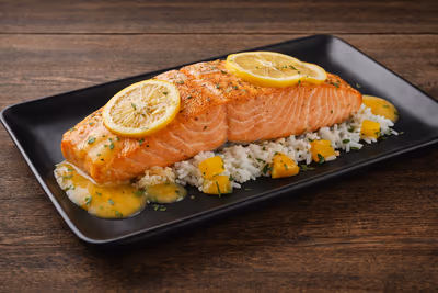 Salmon fillet with citrus sauce